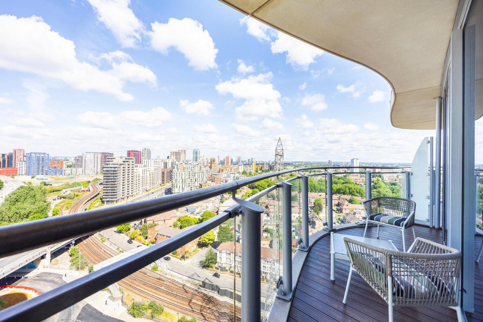 Apartamento Austin David Executive Excel Londres Exterior foto
